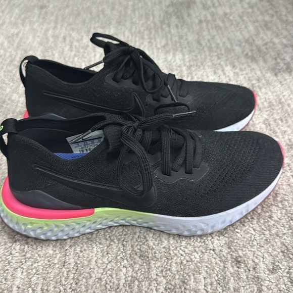 Nike Epic React Sz 8 worn once - Picture 2 of 2